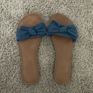 bow sandals